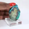 Campione mineralogico di brochantite verde proveniente dal Cile su una base - 1