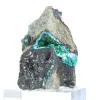 Brochantite naturale proveniente dal Cile, montata su un supporto espositivo. - 0