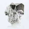 Cristalli ottaedrici di pirite, solfuro di ferro proveniente dal Perù - 0