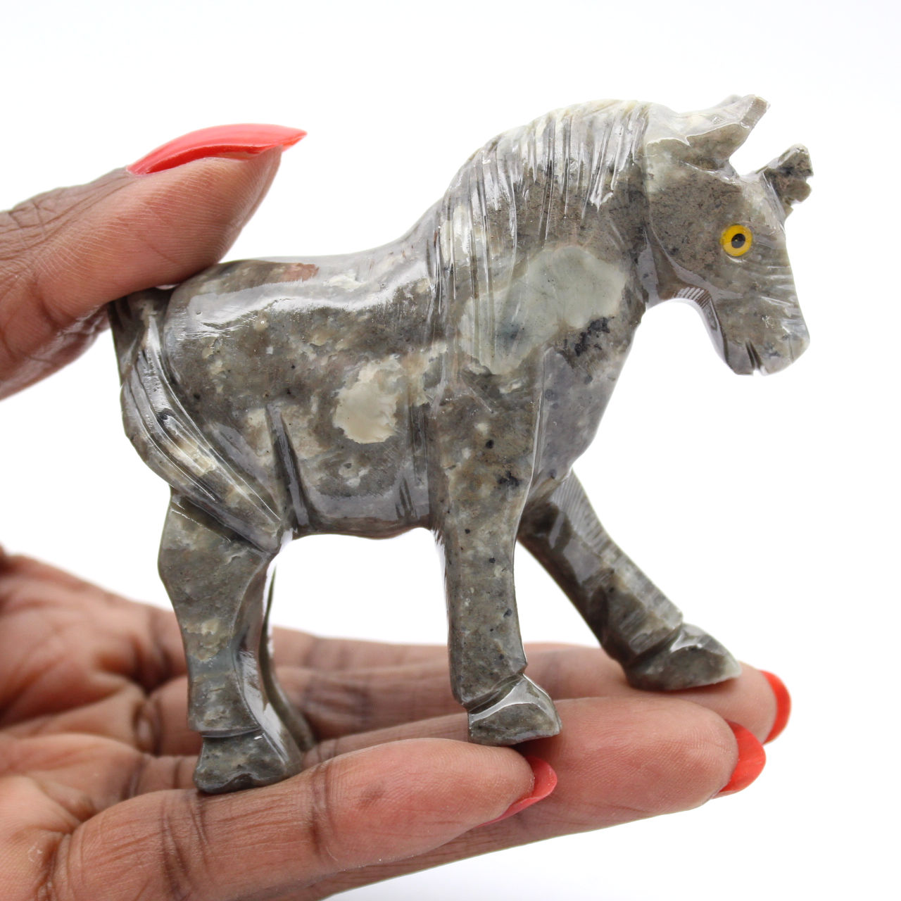 Cavallo in steatite scolpita originario della Bolivia