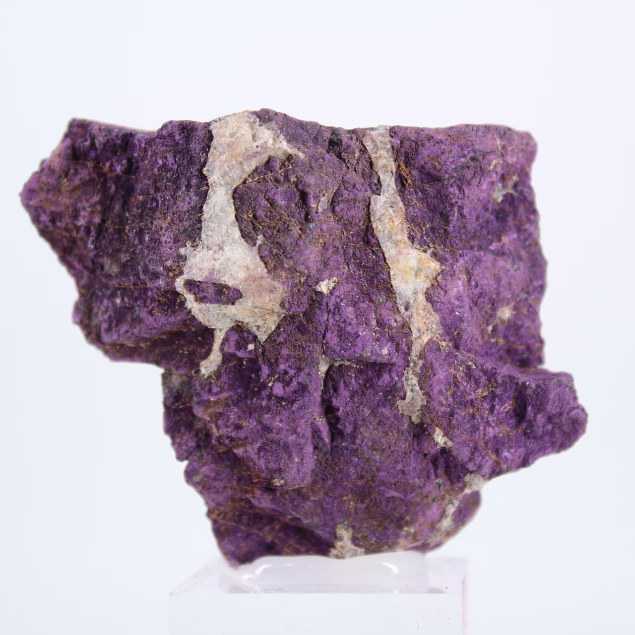 Purpurite naturale del Portogallo montata su base